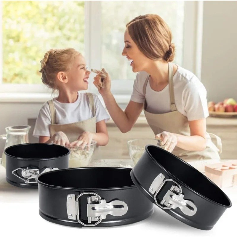 3 Piece Round Cake Mold Set