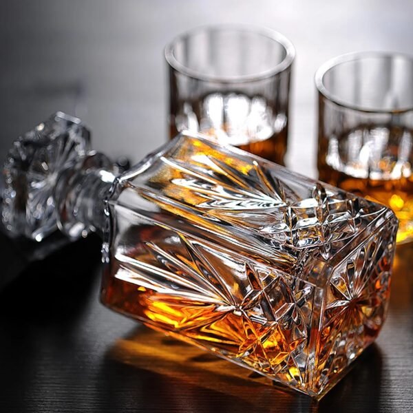 7-Piece Whisky Decanter Set with Glasses – Elegant Barware