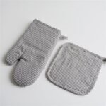 TK Heat Resistant Oven Mitts & Pot Holder Set