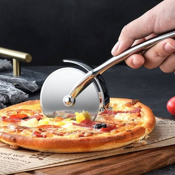 TK Stainless Steel Pizza Cutter – Ergonomic Kitchen Tool