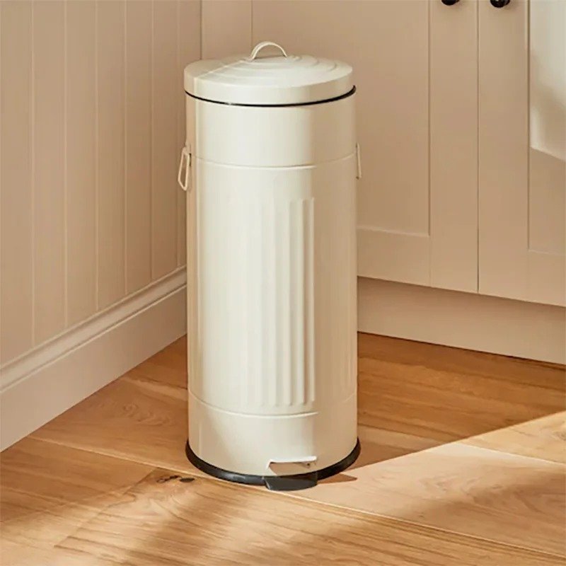 TK 30L Retro Pedal Bin – Metal Trash Can with Inner Bucket