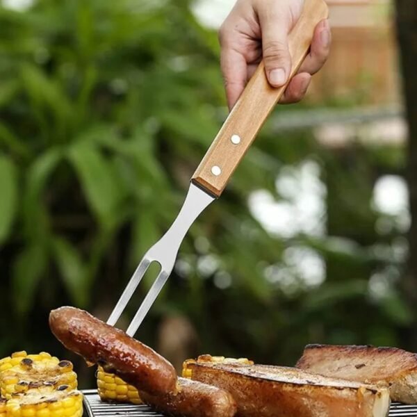 TK BBQ Fork with Wooden Handle – Grill Accessory
