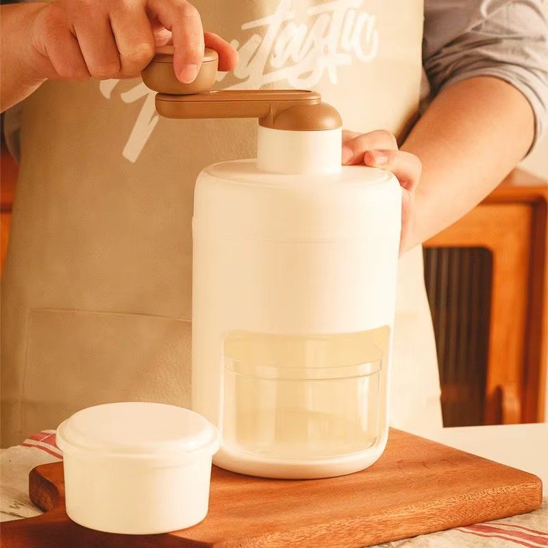 Compact Manual Ice Shaver – Smoothies & Frozen Treats