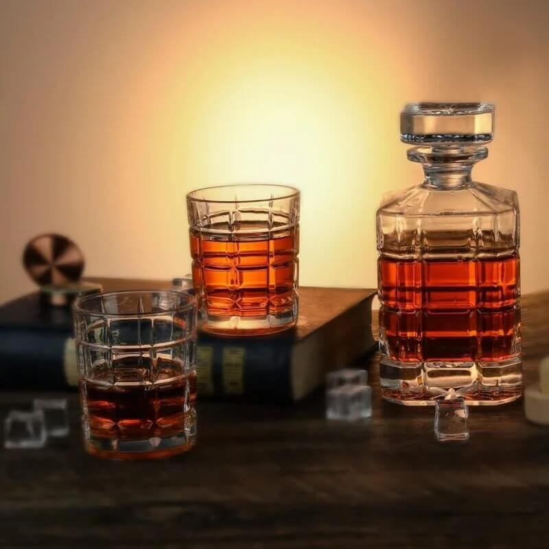 7-Piece Whisky Decanter Set with Glasses – Elegant Barware