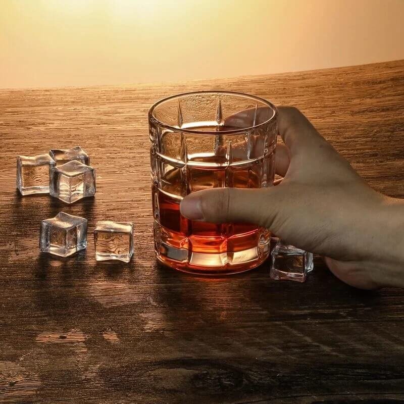 7-Piece Whisky Decanter Set with Glasses – Elegant Barware